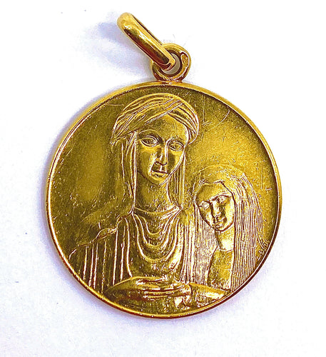 Pendentif Médaille en or 18 carats représentant la Vierge et Sainte Anne 58 Facettes