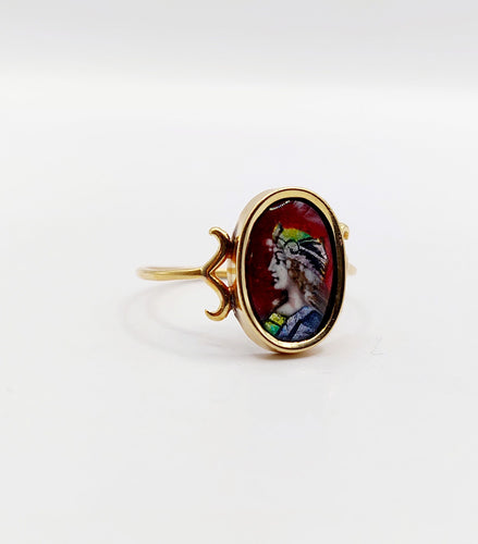 Bague 57 Bague Art Nouveau Limoges or jaune, plaque émaillée à la jeune fille (circa 1910) 58 Facettes A06342