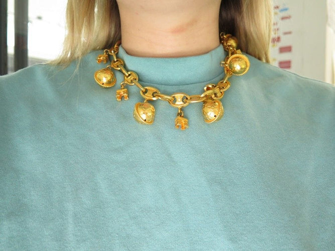 Collier vintage collier CELINE breloques arc de triomphe & spheres logo dore 58 Facettes 260608