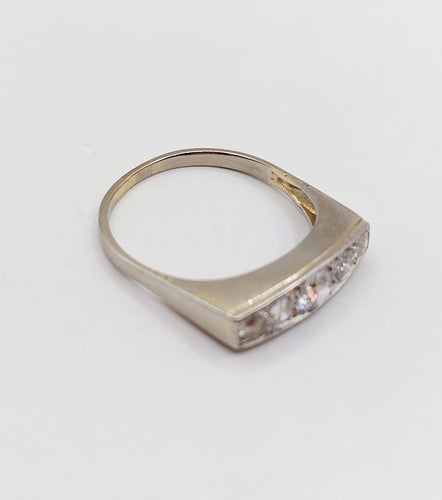 Bague jarretière Art déco en or blanc 18k et diamants taille ancienne 0,60 ct 58 Facettes A06451