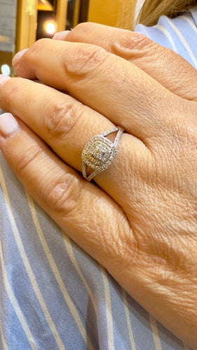 Bague 56 Bague en diamants or blanc 18 carats 58 Facettes