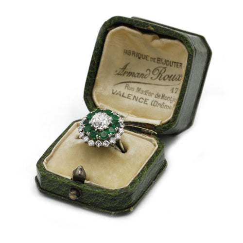Bague 51 Bague - Or, diamants et émeraudes 58 Facettes 1179