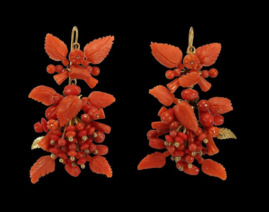 Pendientes de oro coral antiguo