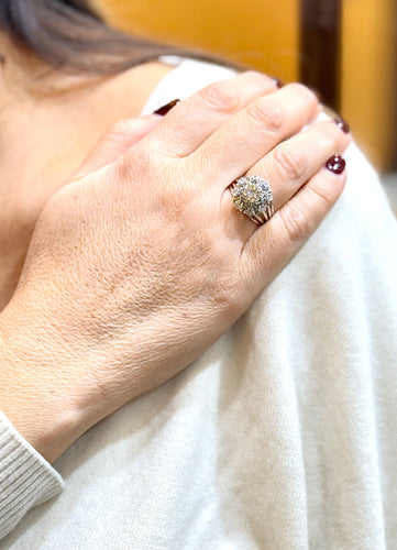 Bague 54 Bague ancienne en or blanc 18 carats et diamants 58 Facettes