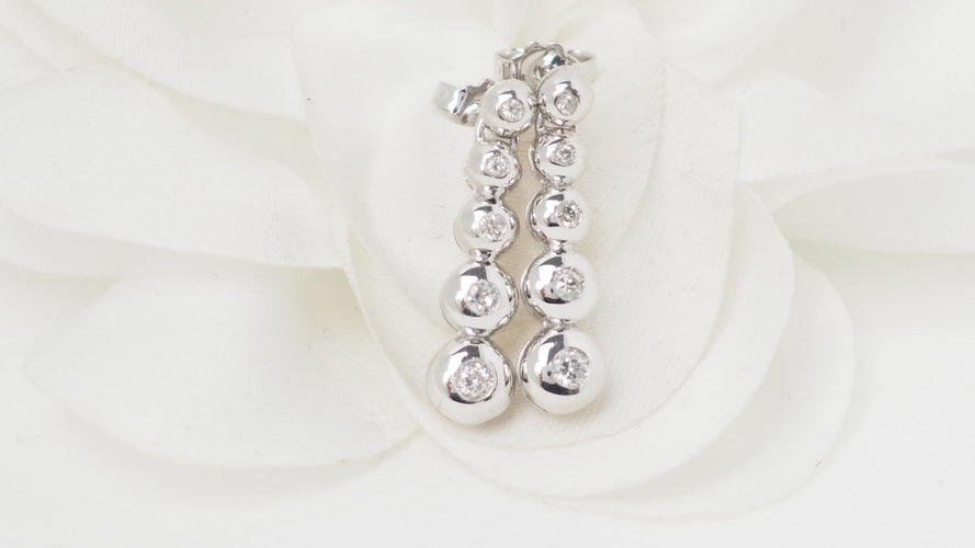 Boucles d'oreilles 21 mm Boucles d'oreilles en or blanc et diamants en chute 58 Facettes 31399