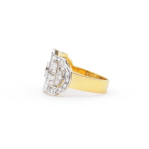 Bague Bague en or jaune sertie d'un diamant central de 0,93 ct et d'un pavé de diamants. 58 Facettes 17309
