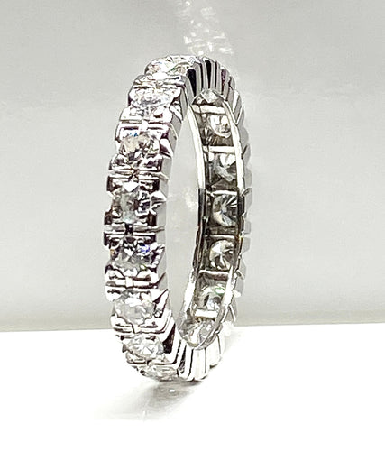 Bague 49 Alliance en platine sertie de 19 diamants 58 Facettes AB589