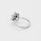 Bague 53,5 Bague fleur en or blanc et diamants 58 Facettes B250513