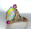 Bague 53 Bague en or jaune, opale, diamants et rubis. Vers 1900. 58 Facettes AB639