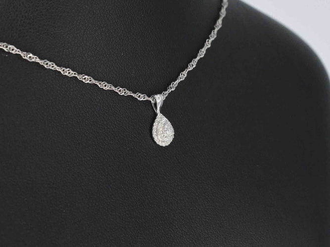 Pendentif Pendentif en or blanc en forme de goutte avec diamants 58 Facettes 2077