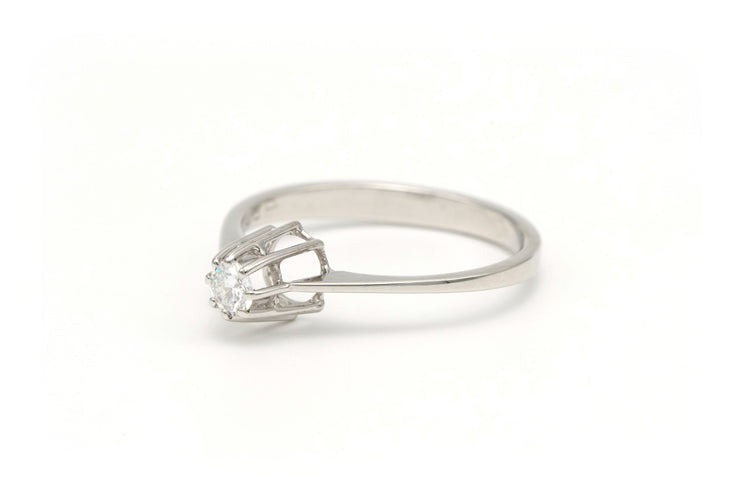 Bague 52 Bague Contemporaine en or blanc sertie d'un diamant 58 Facettes 19786