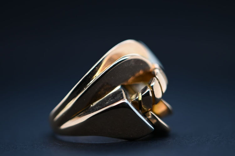 Bague Bague Tank en Or Jaune et Blanc 18 Carats 58 Facettes