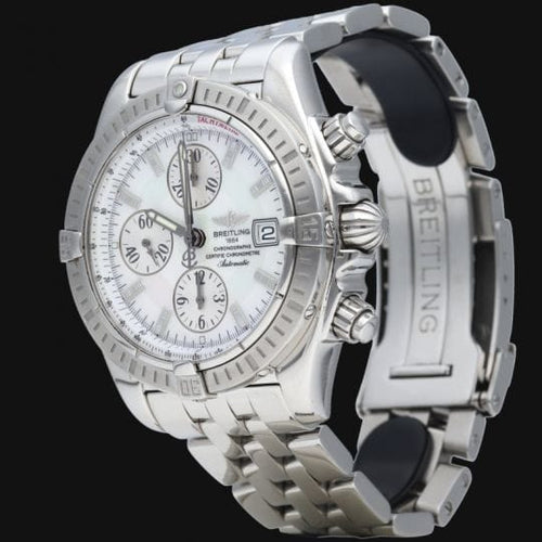 Montre Montre chronographe Breitling Chronomat Evolution 58 Facettes MT42031