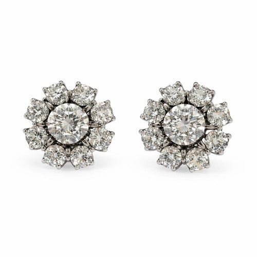 Boucles d'oreilles Boucles d'oreilles style rosette en or blanc et diamants 58 Facettes 50385