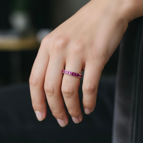 Bague 52 Bague Alliance Éternité Vintage en Or Blanc et Rubis Naturels 58 Facettes 351