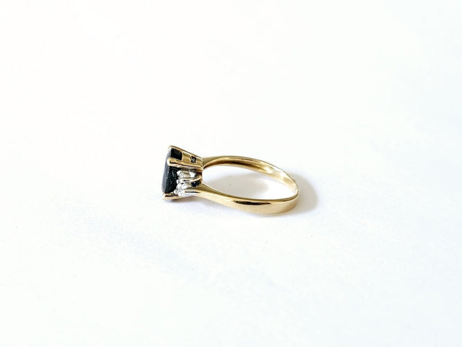 Bague 52 Bague saphir ovale et diamants en or jaune 18k 58 Facettes