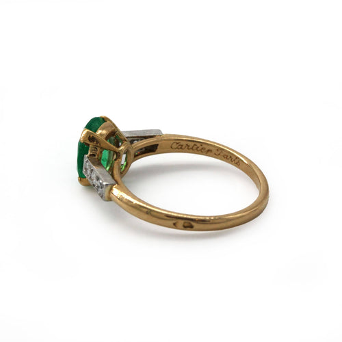 Bague 48 Bague Cartier or jaune 750, diamants et émeraude colombienne 0.83 carats LFG 58 Facettes 1230