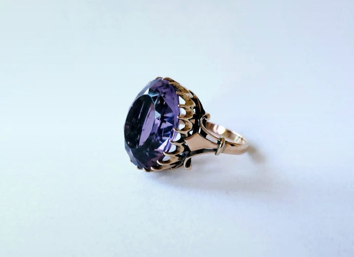 Bague 54 Bague cocktail or et Améthyste 58 Facettes