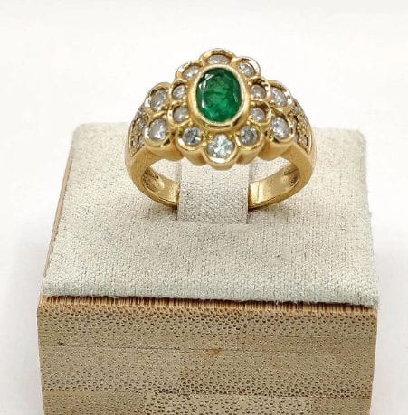 Bague 54 Bague Marguerite Vintage or jaune, émeraude et diamants 58 Facettes