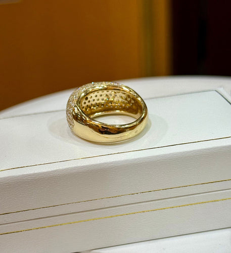 Bague 59 Bague bombée or jaune pavage de diamants 58 Facettes