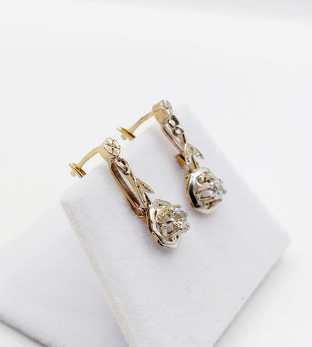 Boucles d'oreilles Dormeuses antique or jaune 18k fleur et spinelles blancs (circa 1920) 58 Facettes A06159