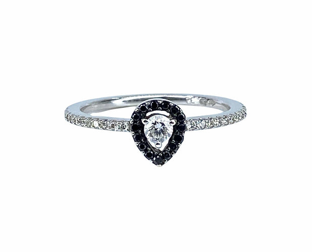 Bague 52.5 Bague solitaire or blanc, diamants blancs et diamants noirs. 58 Facettes AB509