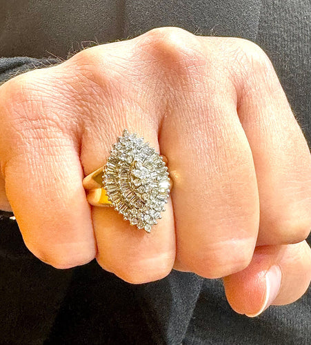 Bague 53 Bague vintage forme marquise or et diamants 58 Facettes