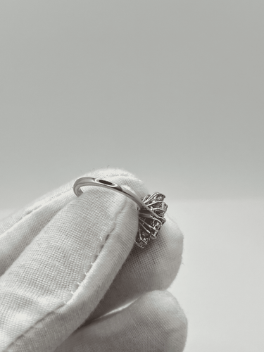 Bague 55 Bague marguerite or blanc, saphir, diamants 58 Facettes 00032901