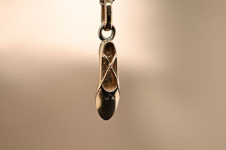 Pendentif Pendentif Ballerine en Or 18 Carats 58 Facettes