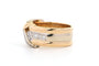 Bague 53 Bague contemporaine en or jaune et blanc 18 carats sertie de diamants 58 Facettes 21847