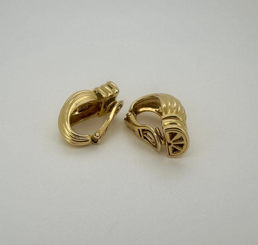 Boucles d'oreilles O.J. Perrin - Paire de boucles d’oreilles clips godronnées 58 Facettes