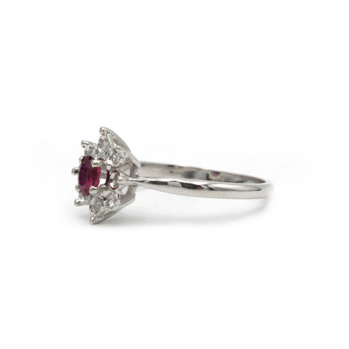 Bague 54 Marguerite - Or blanc, rubis et diamants 58 Facettes 1133