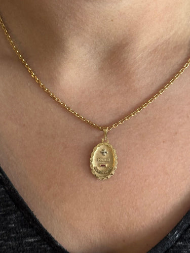 Pendentif Augis - Médaille d'Amour en or jaune et rubis 58 Facettes