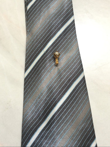 Broche Epingle à Cravate patte d'aigle Perle 58 Facettes 958390