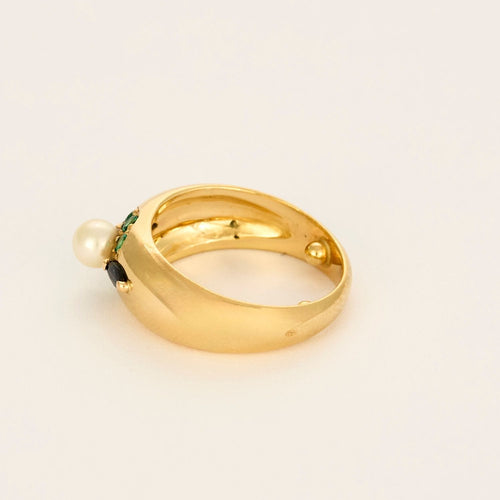Yellow gold ring, emeralds, sapphire and pearl 