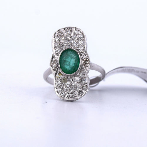 Bague 56 Bague Art Déco en or et émeraude 58 Facettes