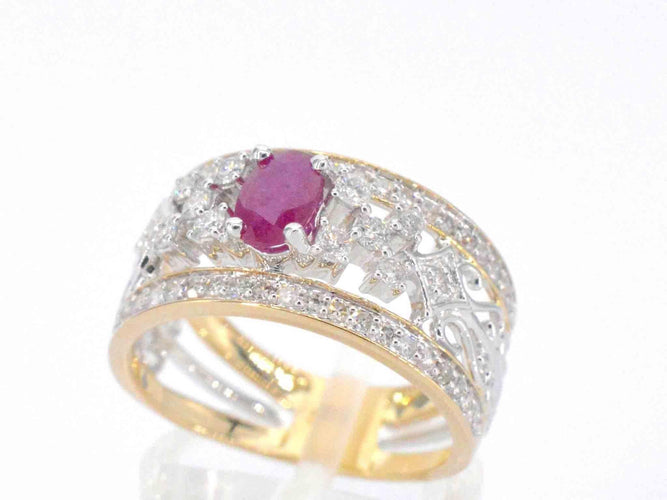 Bague 54 Bague en or jaune sertie de diamants et d'un rubis 58 Facettes 2240