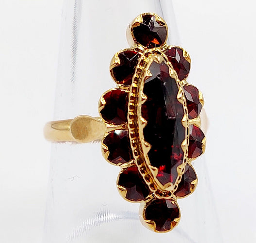 Bague 59.5 Bague marquise antique or jaune, grenats sur paillons 58 Facettes A05966