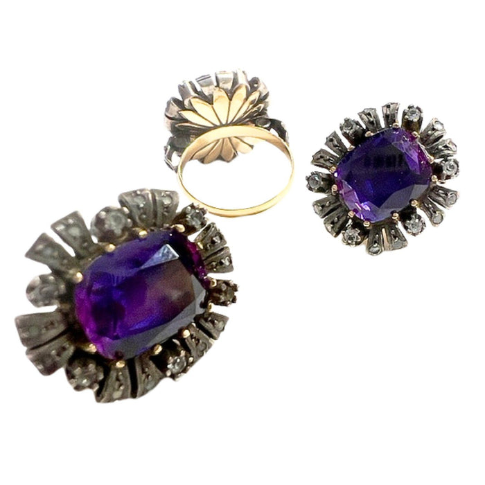 set of ring and earrings in gold and silver with sapphires