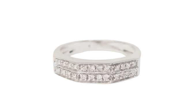 Bague 54 Bague en or blanc et diamants 58 Facettes 19670
