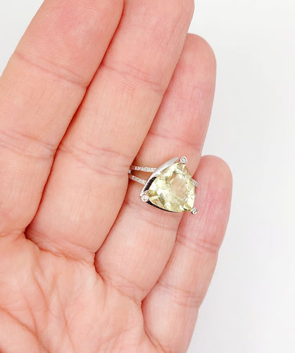 Bague 50 MAUBOUSSIN - Bague "Mes couleurs à toi" or blanc, citrine troïdia et diamants 58 Facettes A06276