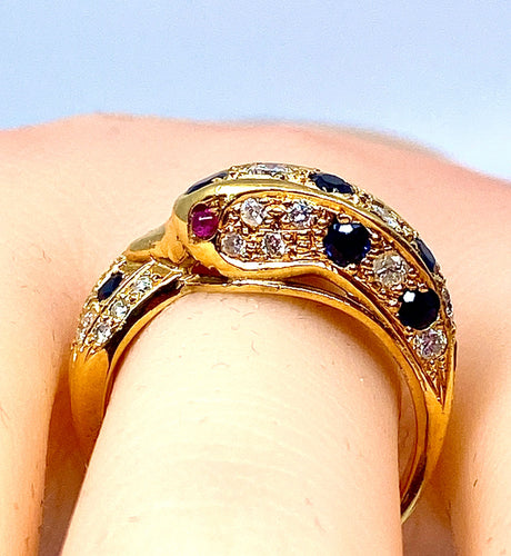 Bague Bague DAUPHIN en or jaune 18 carats, diamants ,saphirs et rubis 58 Facettes AB224