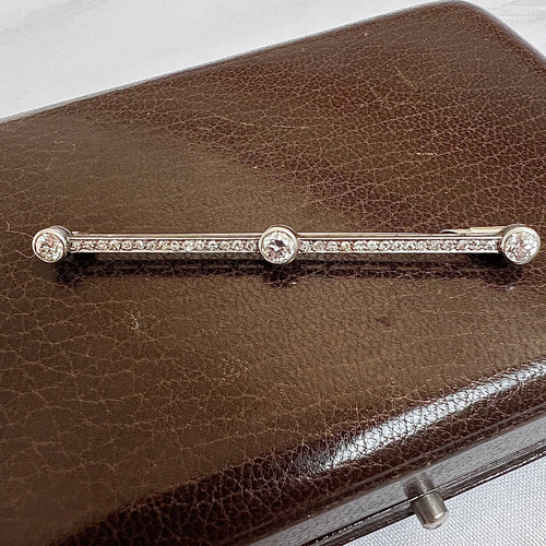 Broche Broche Barrette Art Deco en Diamants – Platine & or 18 carats, 1920 58 Facettes 475