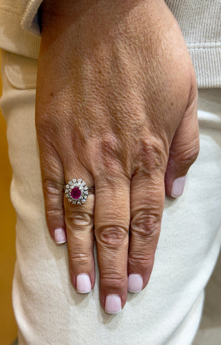 Bague 52 Bague en or blanc diamants et rubis 58 Facettes