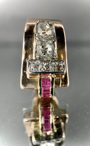 Bague 52.5 Bague modèle Tank asymétrique d'époque 1930/40 3 ors rubis diamants 58 Facettes