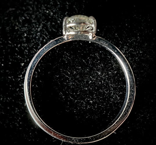 Bague 57 Bague alliance sertie d'un diamant taillé poire de 0,75 carat 58 Facettes