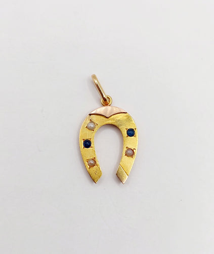 Pendentif fer à cheval antique en or 18k pierres bleues et perles