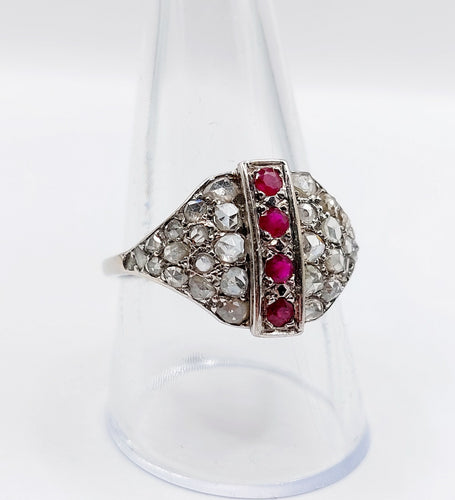 Bague 61 Bague dôme Art Déco or blanc, rubis et diamants taille rose (circa 1910) 58 Facettes A05805