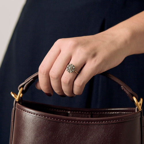 Ring Prästkrage i vitguld och diamanter 