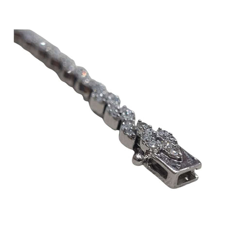 Bracelet Bracelet en or blanc 18k et diamants 58 Facettes P19